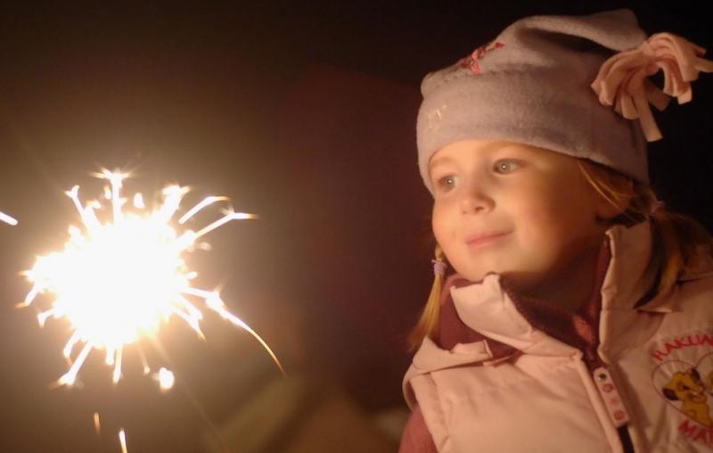 Ура, каникулы! Пиротехника, которую можно запускать с детьми - Оренбург | orenburg.salutsklad.ru